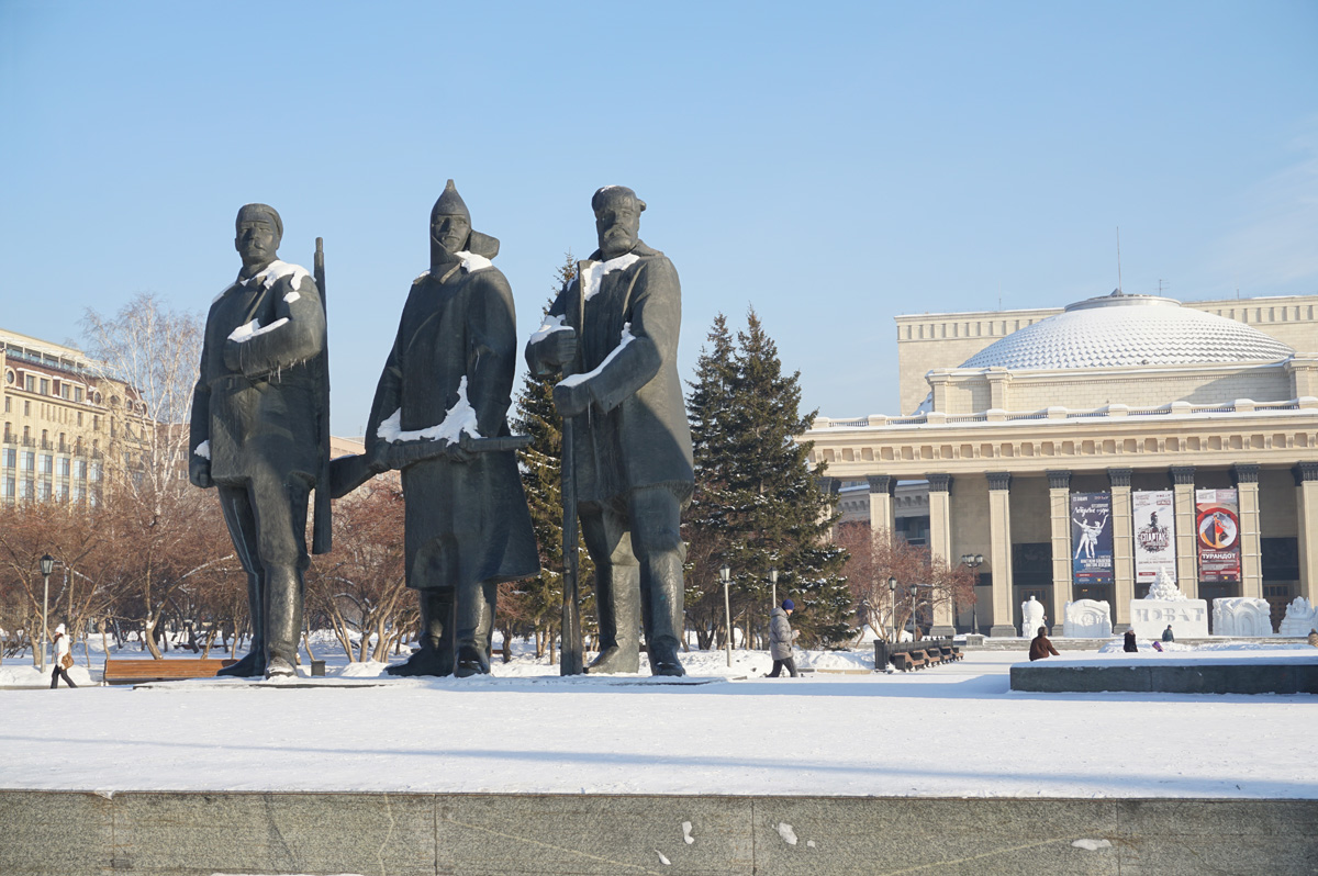 Lenin and Acolytes