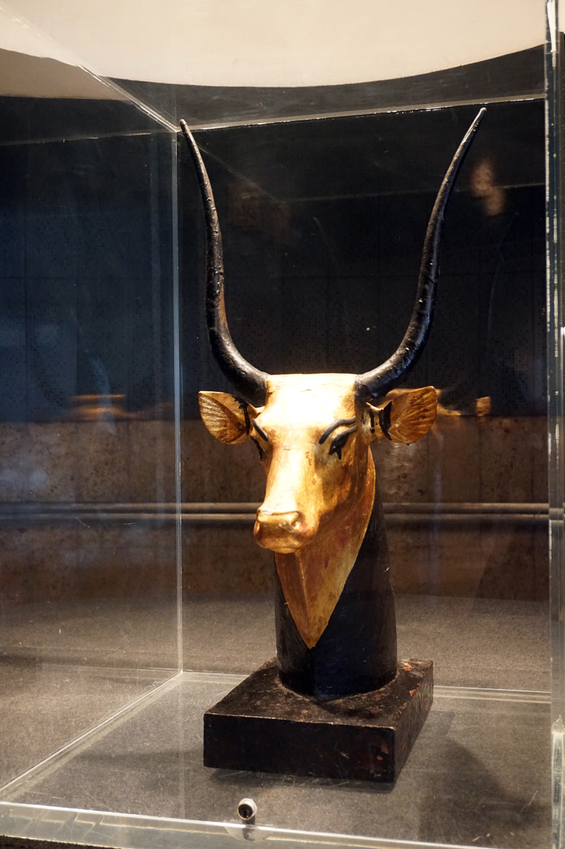 Luxor Museum, Head of Goddess Hathor (~1340 BC0