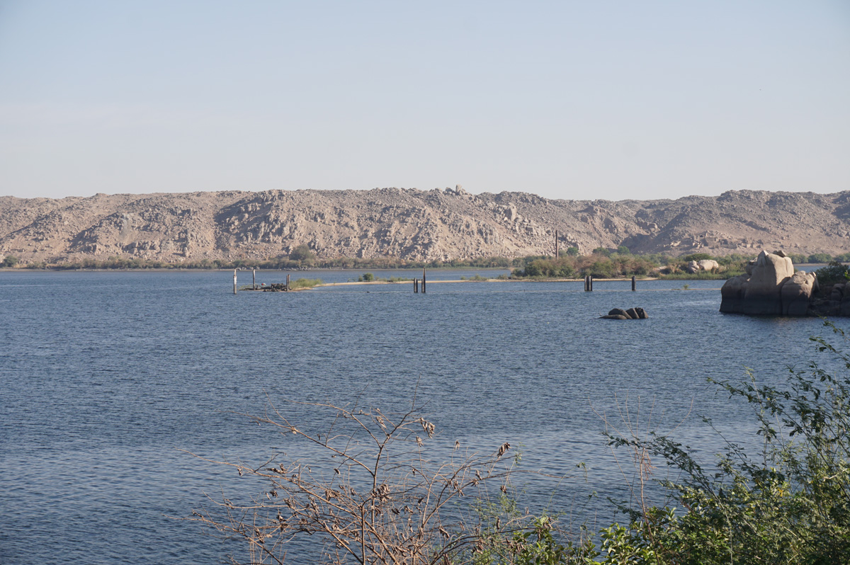 Relocated Philae Island, Steel markers show original temple site