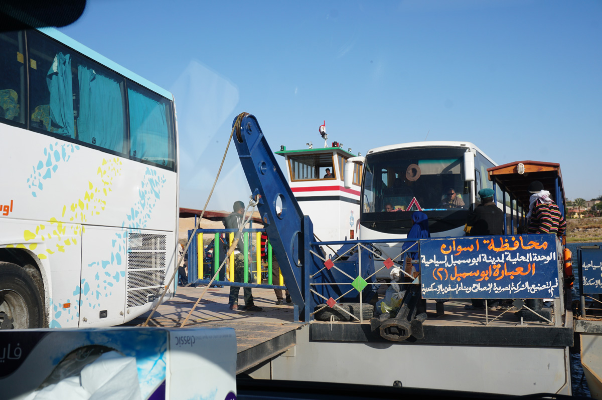 Abu Simbel, Squeezing on to the ferry.