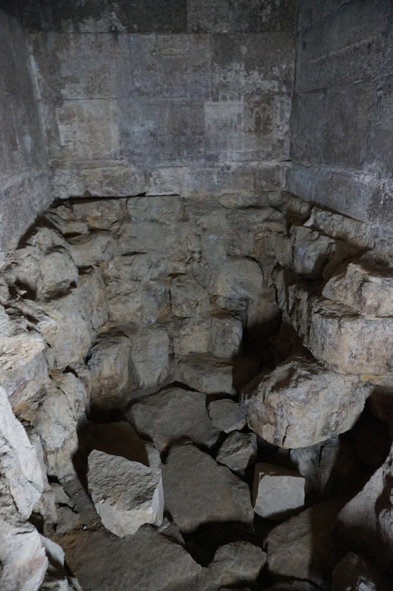 Dashur, Memphis and Sakkara, Red Pyramid: Tomb Chamber