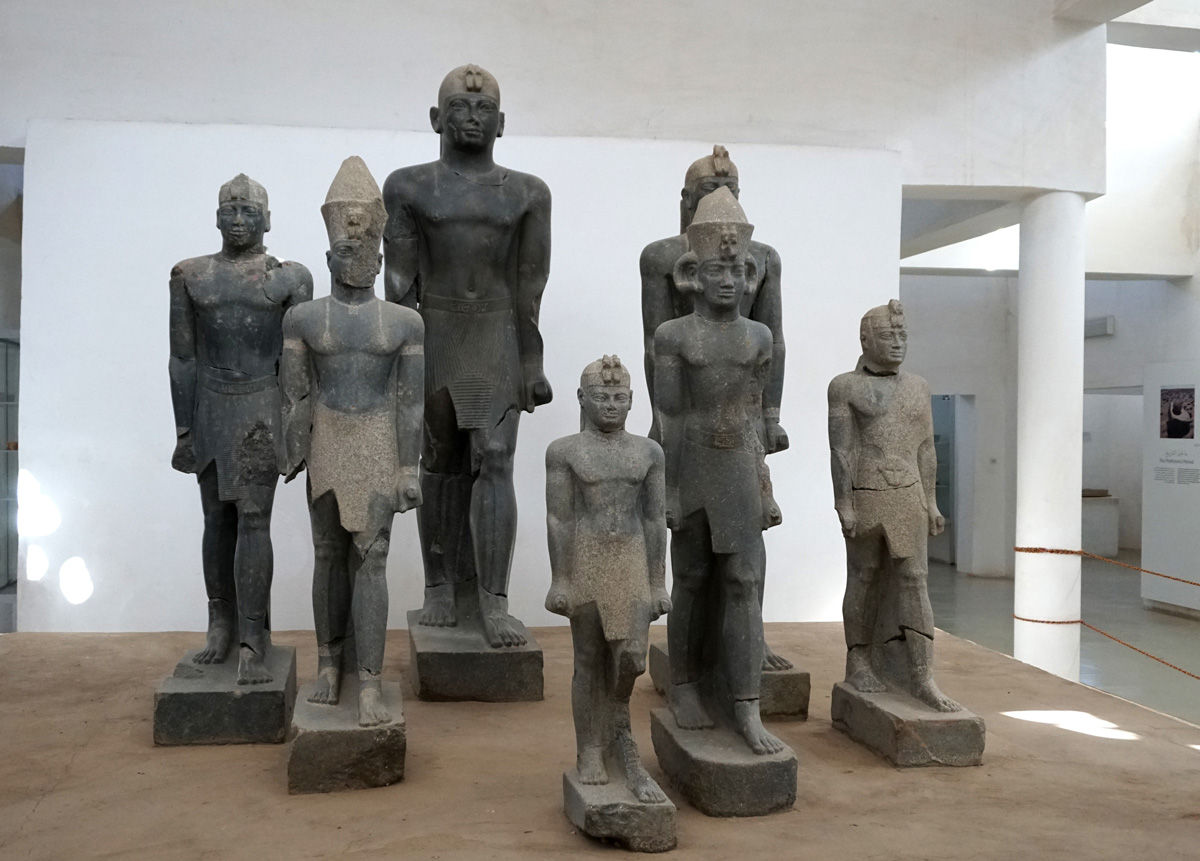 Kerma, Granite Statues of Nubian Kings (7th-7th c BC) Note the distinctive "Nubian caps"