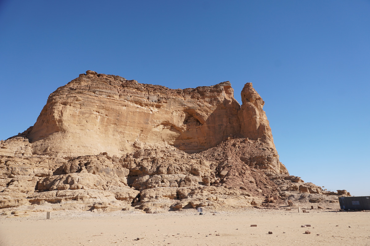 Jebel Barkal, Jebel Barkal Note distinctive "Cobra" spire