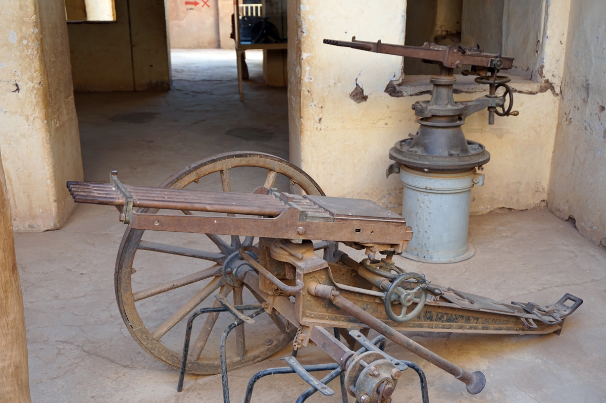 Omdurman, Gardener (?) five barelled machine guns