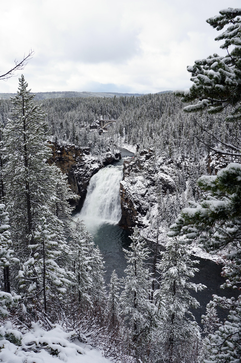 Grand Canyon of the Yellowstone, Upper falls