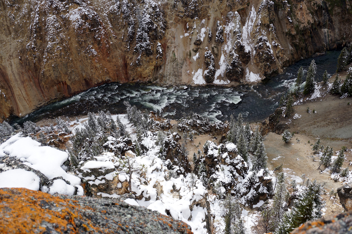Grand Canyon of the Yellowstone, Looking down into the Canyon
