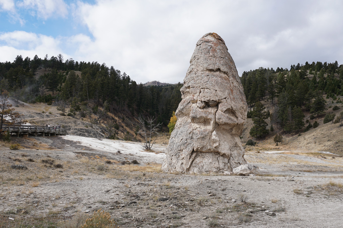 Mammoth&nbsp;Springs, Liberty Cap hot spring cone