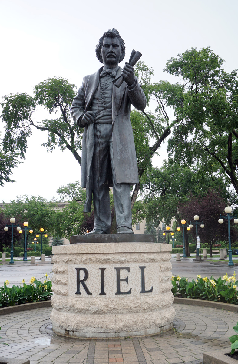 Winnipeg, Louis Riel, outside legislature