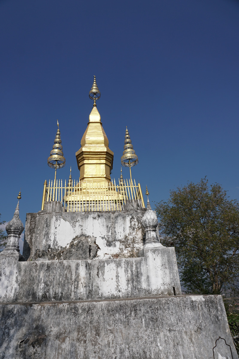 Luang Prabang, Hilltop stupa