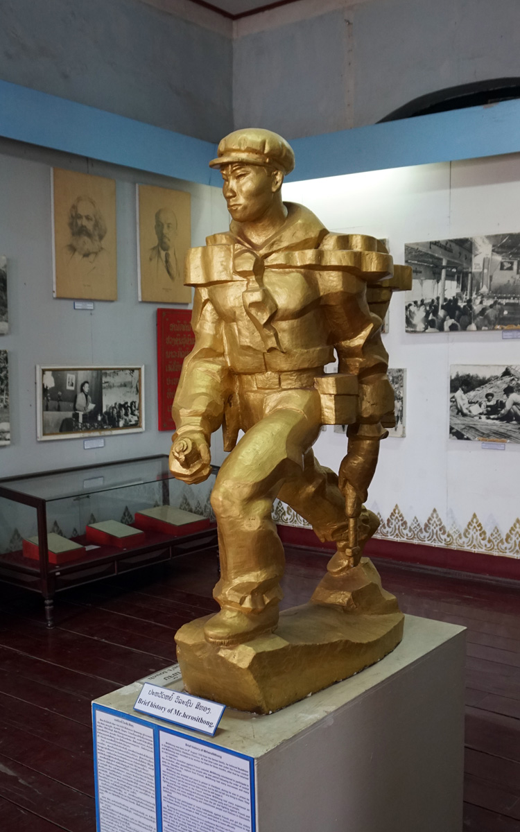 Laos National Museum, People