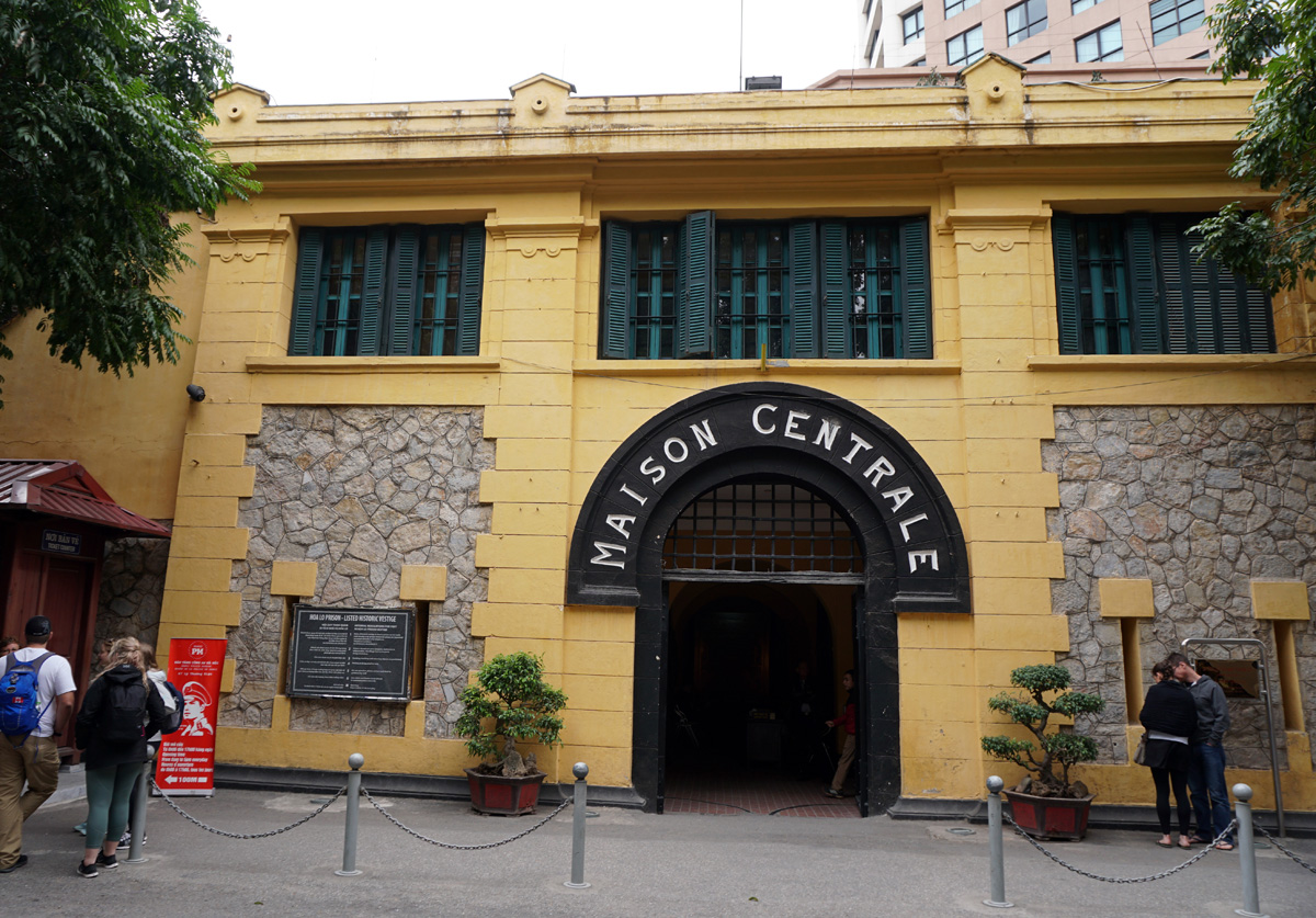 Hoa Lo Prison aka "Hanoi Hilton", Hoa Lo Prison, aka "Hanoi Hilton"