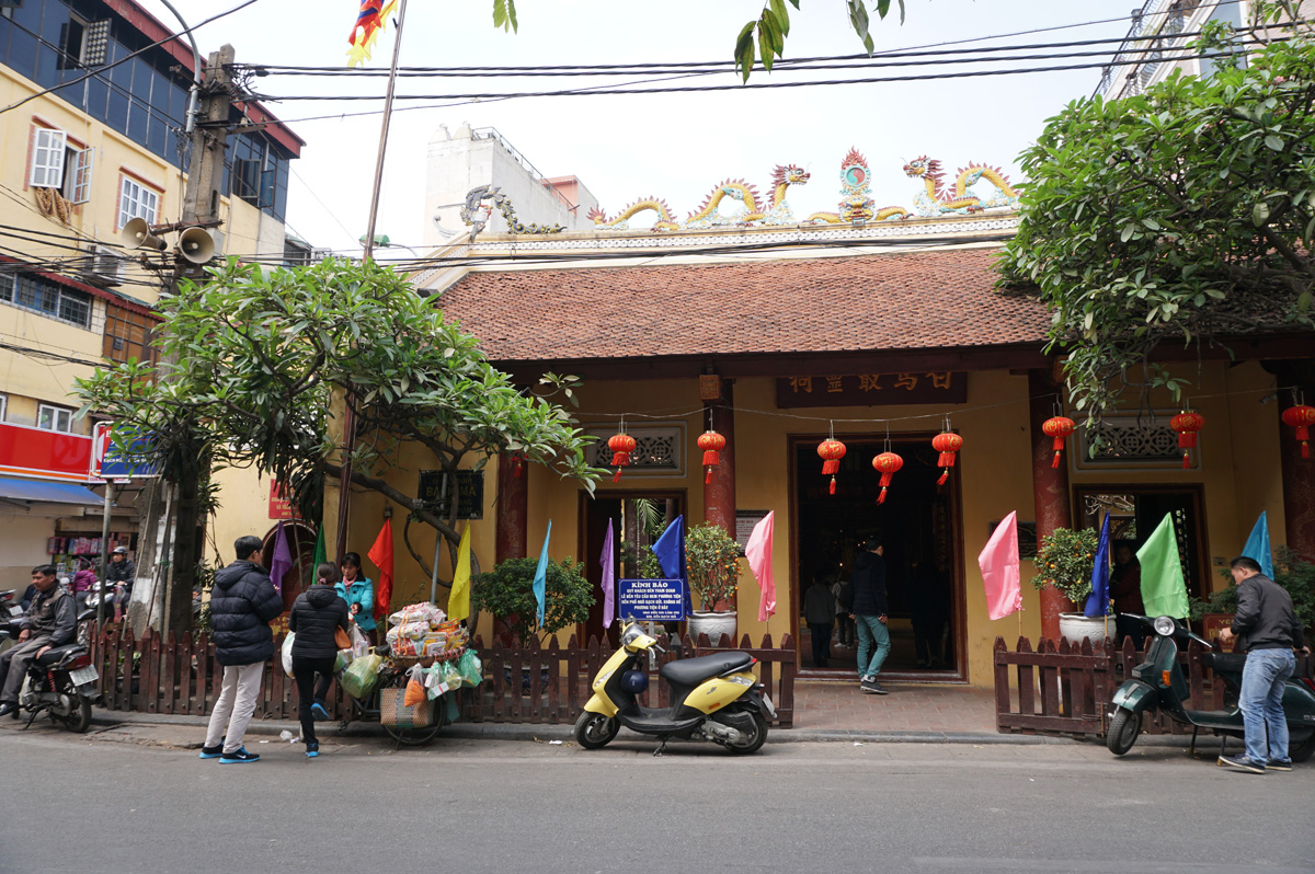 Hanoi, Bach Ma "White Horse" Temple (18th c)