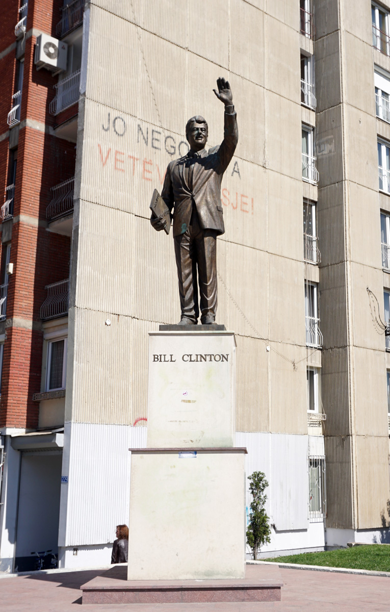 The Clintons in Prishtina