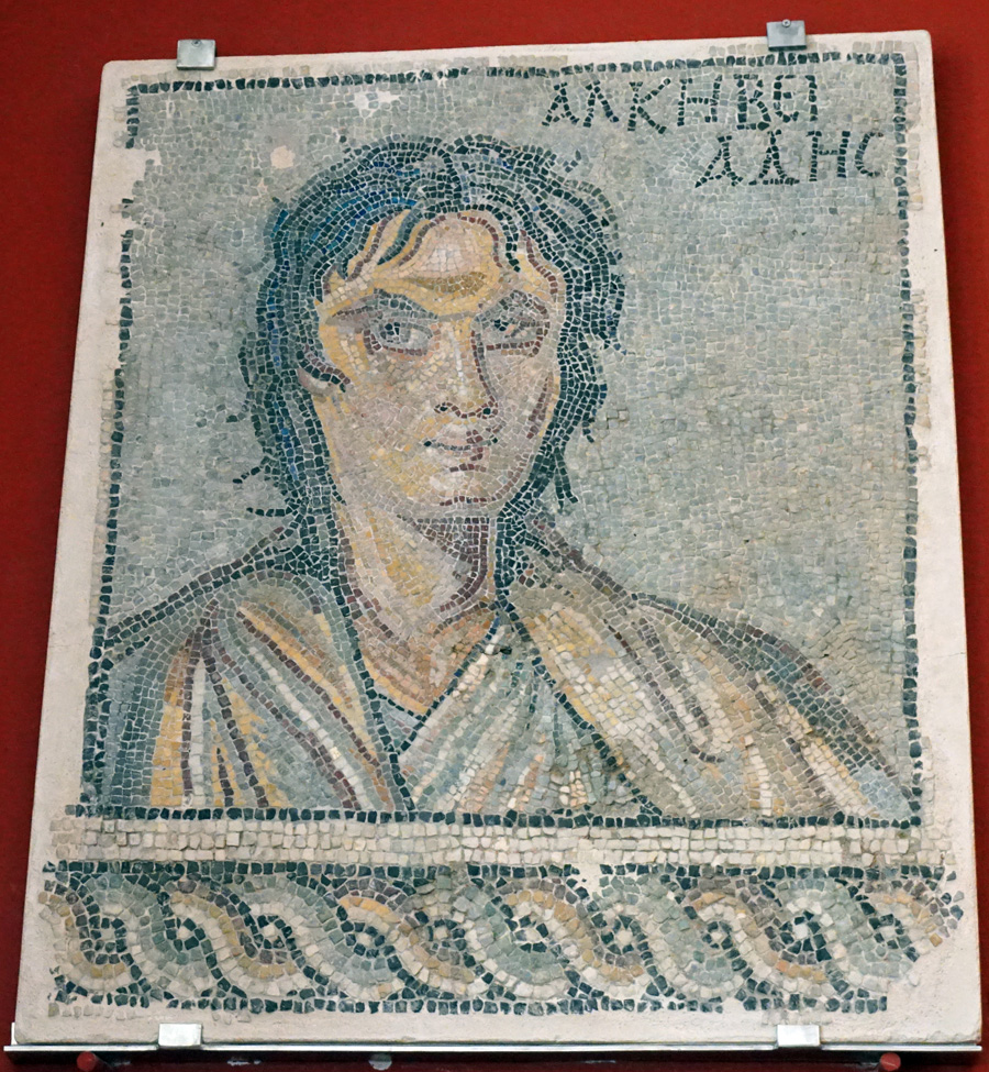 Sparta Archaeological Museum, Striking portrait mosaic