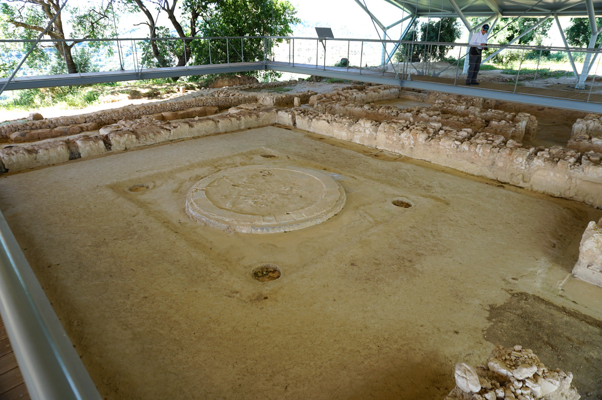 Pylos: Palace of Nestor, Throne Room, with great hearth
