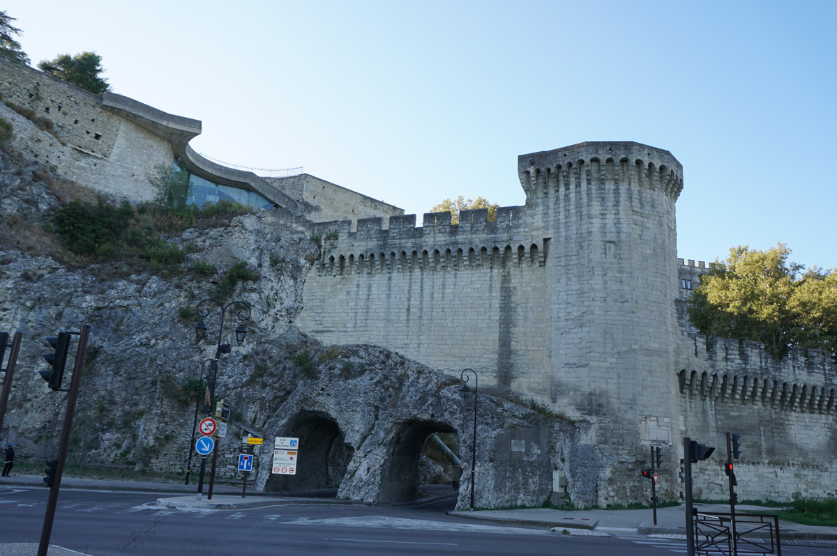 Around Avignon, Riverside defence.