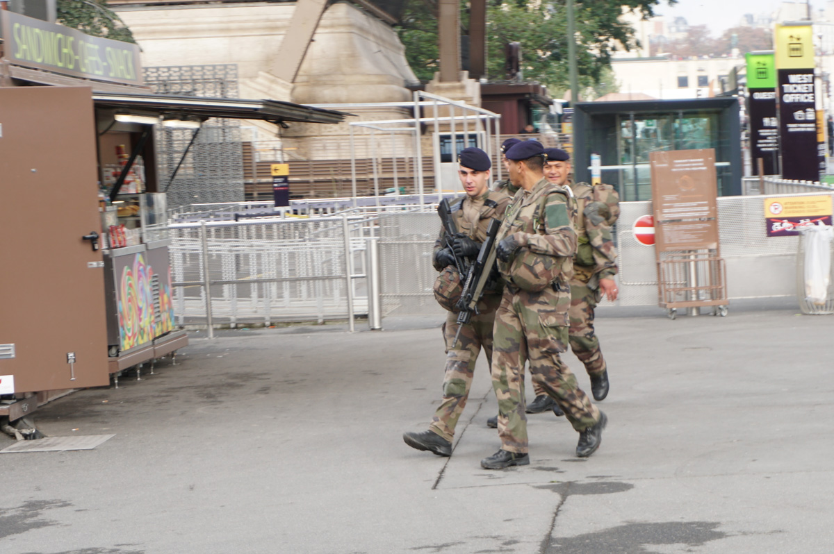 Paris, Eiffel Tower security