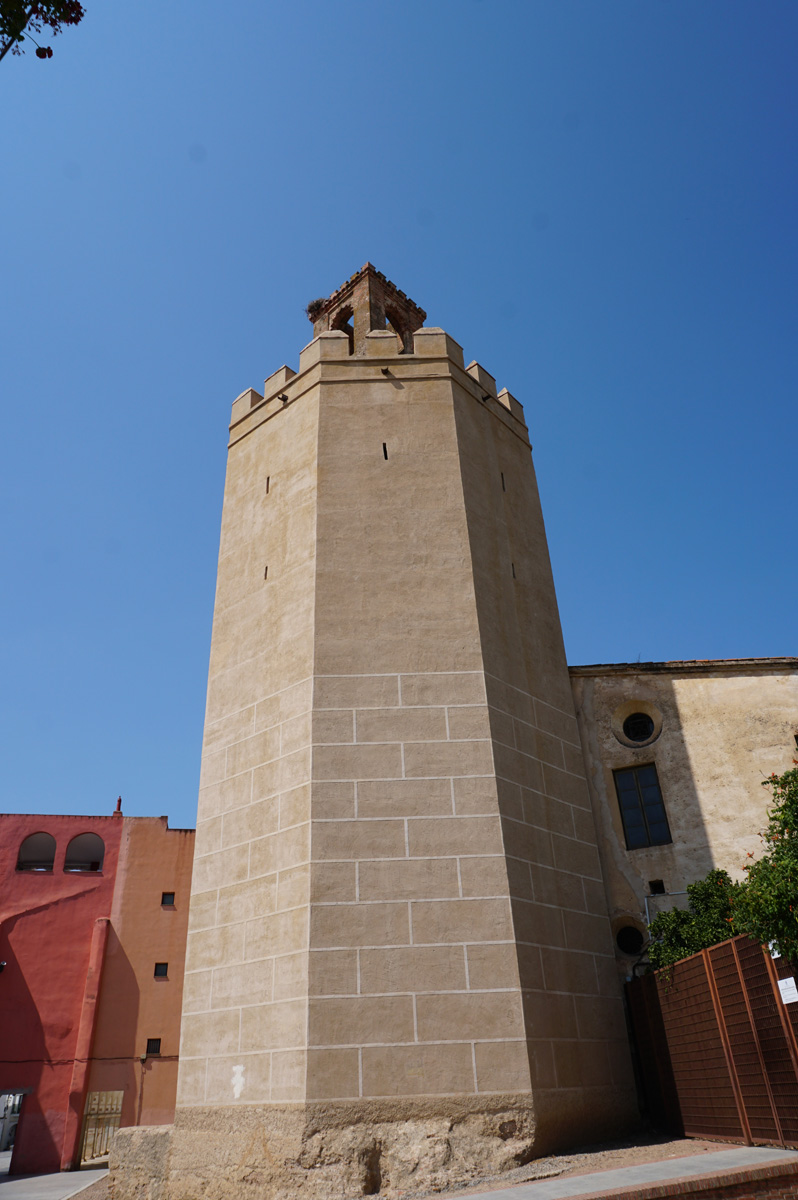 Badajoz, "Scare-Dogs Tower"