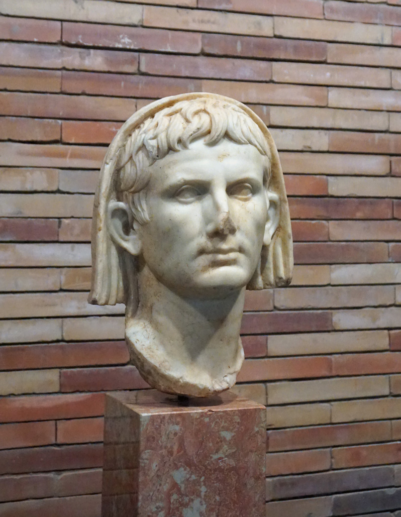 Merida: Museo Nacional de Arte Romano, Augustus as Supreme Pontiff, 1st c AD