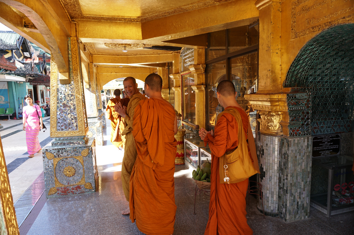 Yele Paya island pagoda