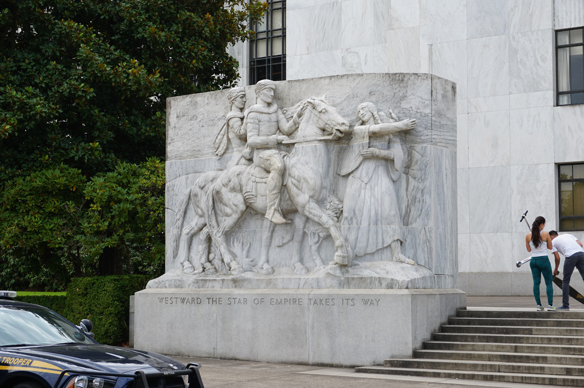 Salem: Oregon State Capitol, Noble Pioneers (1)