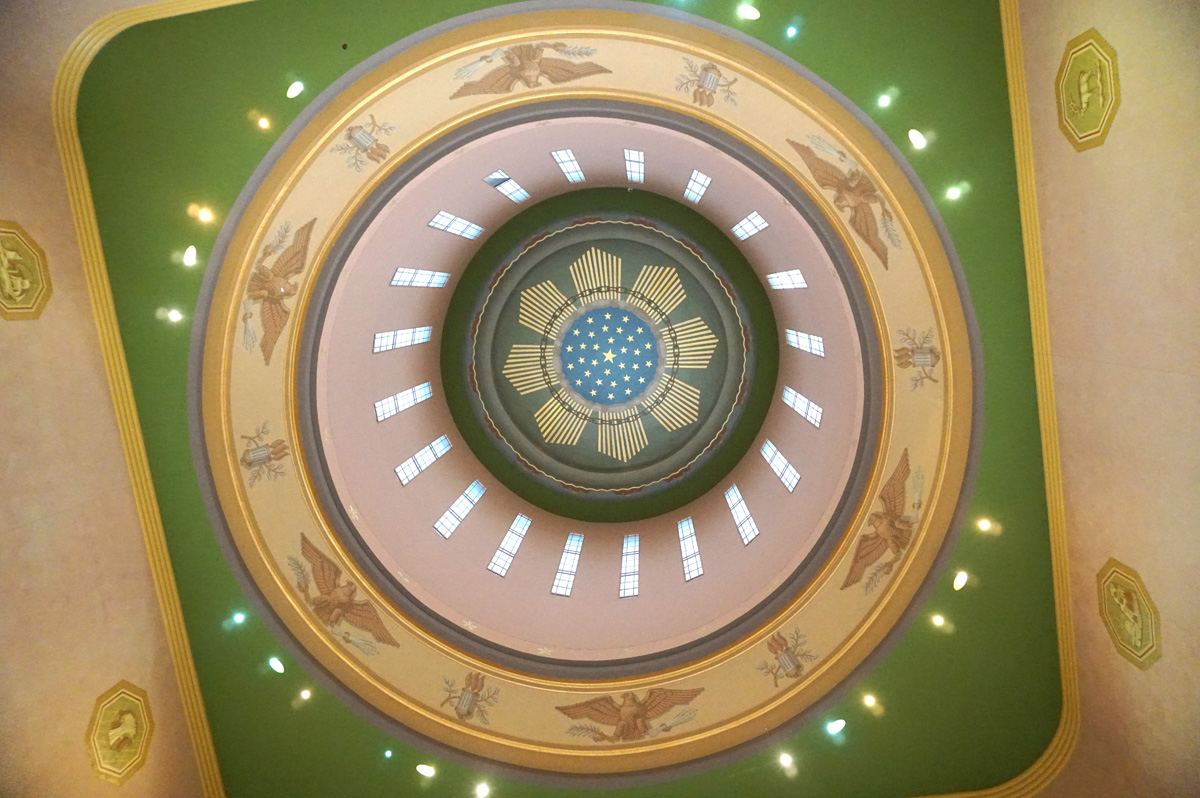 Salem: Oregon State Capitol, Interior dome
