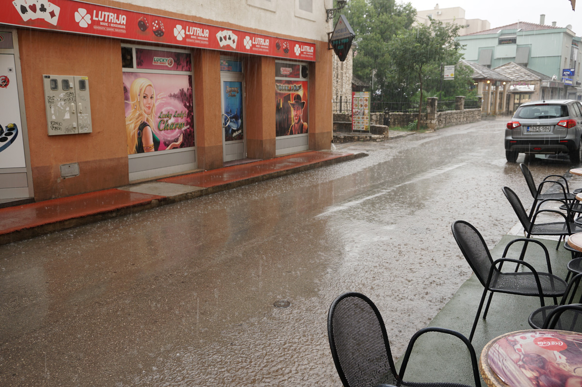 Around Mostar, A touch of rain