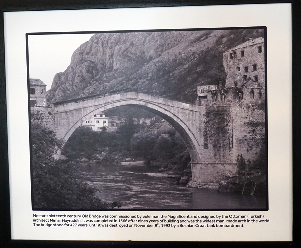 Mostar Bridge, Old photo of pre-destruction bridge