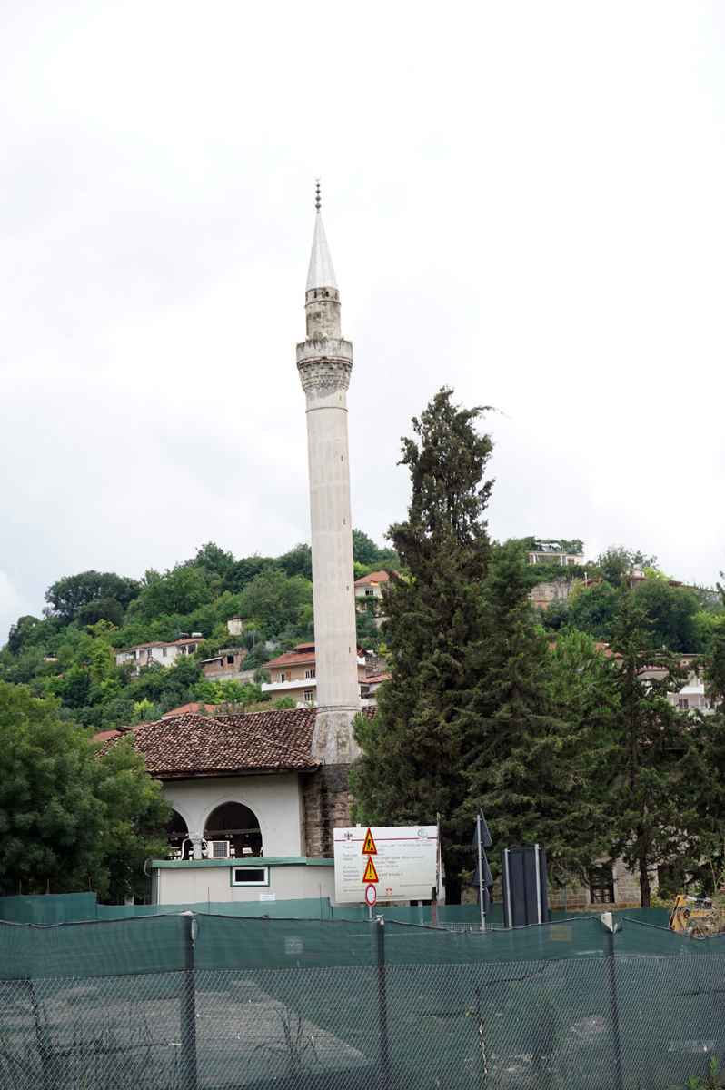 Albania: Berat, Sultan