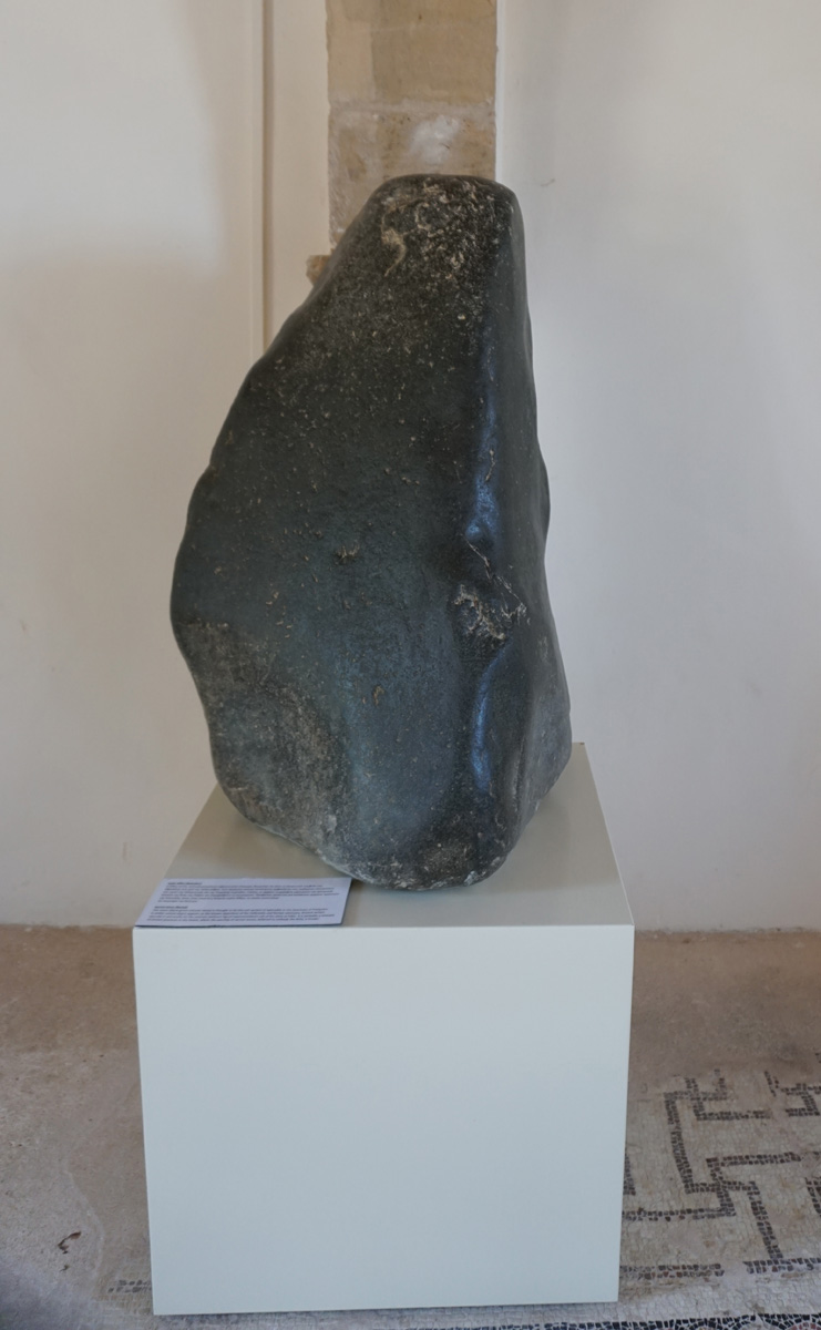 Sanctuary of phrodite, Cult symbol of Aphrodite