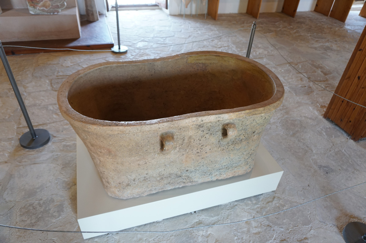 Sanctuary of phrodite, Another late bronze age bathtub