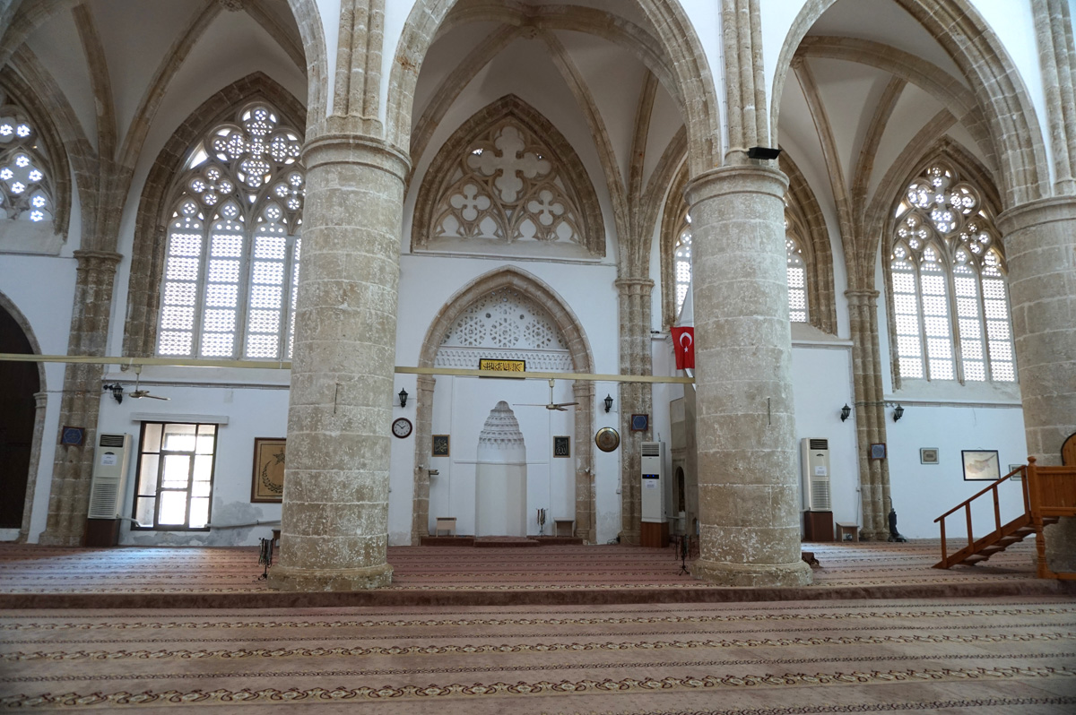 Famagusta: Cathedral-Mosque, Church wall has correct alignment with Mecca this time!