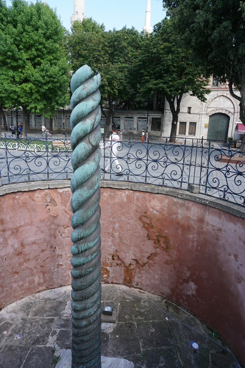 Around Istanbul, Hippodrome: Serpent Column from Delphi