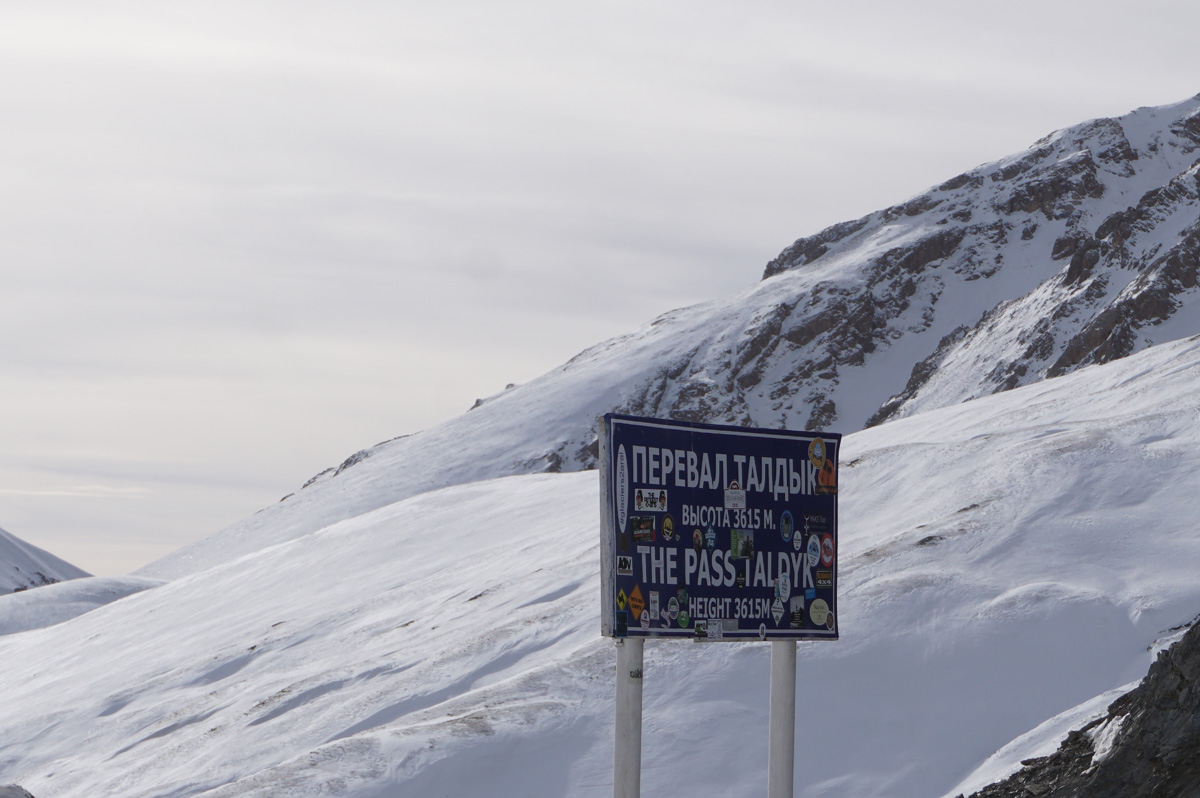 Murghab-Osh, Talbyk Pass (3,615 meters, 11,860 ft)