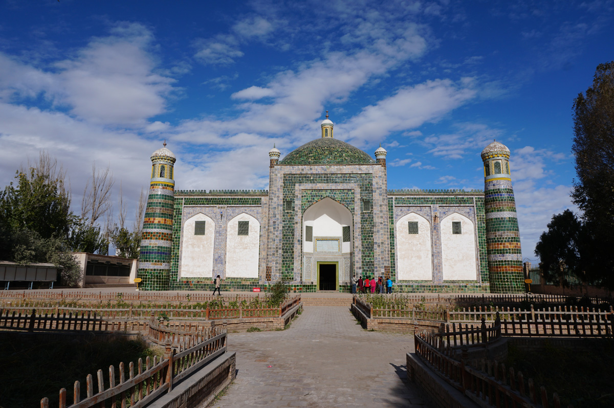 Apak Hoja Mazar complex