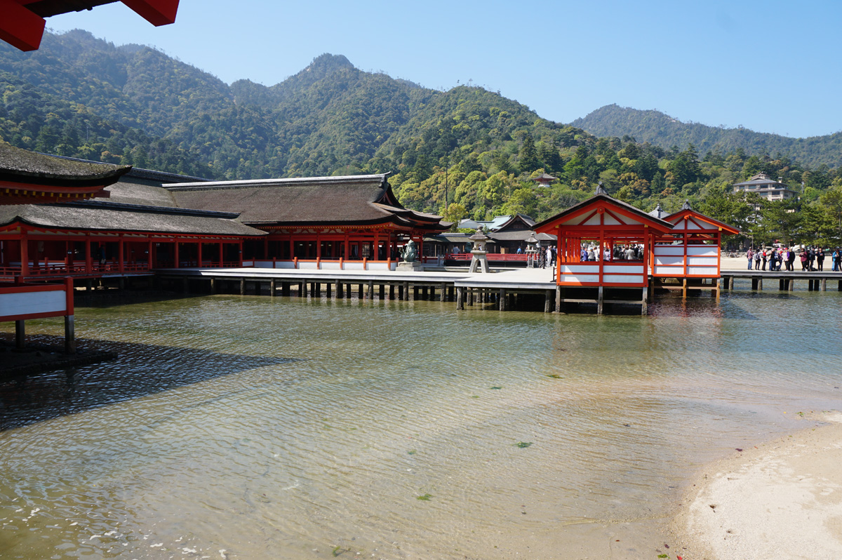 Miyajima, Itsukushima shrine (on stilts)