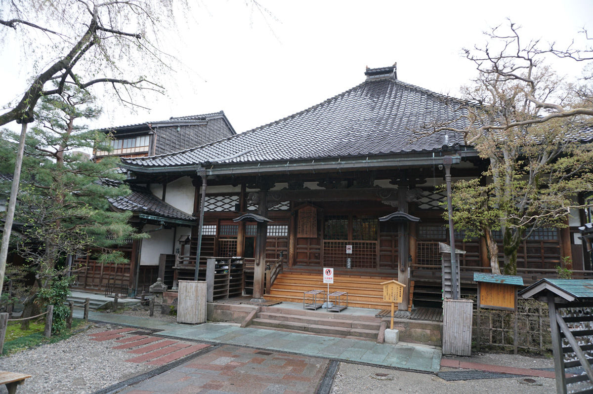 Kenroku-en Gardens, Myouryuji, aka Nijadera, the “Ninja Temple�? (1643)