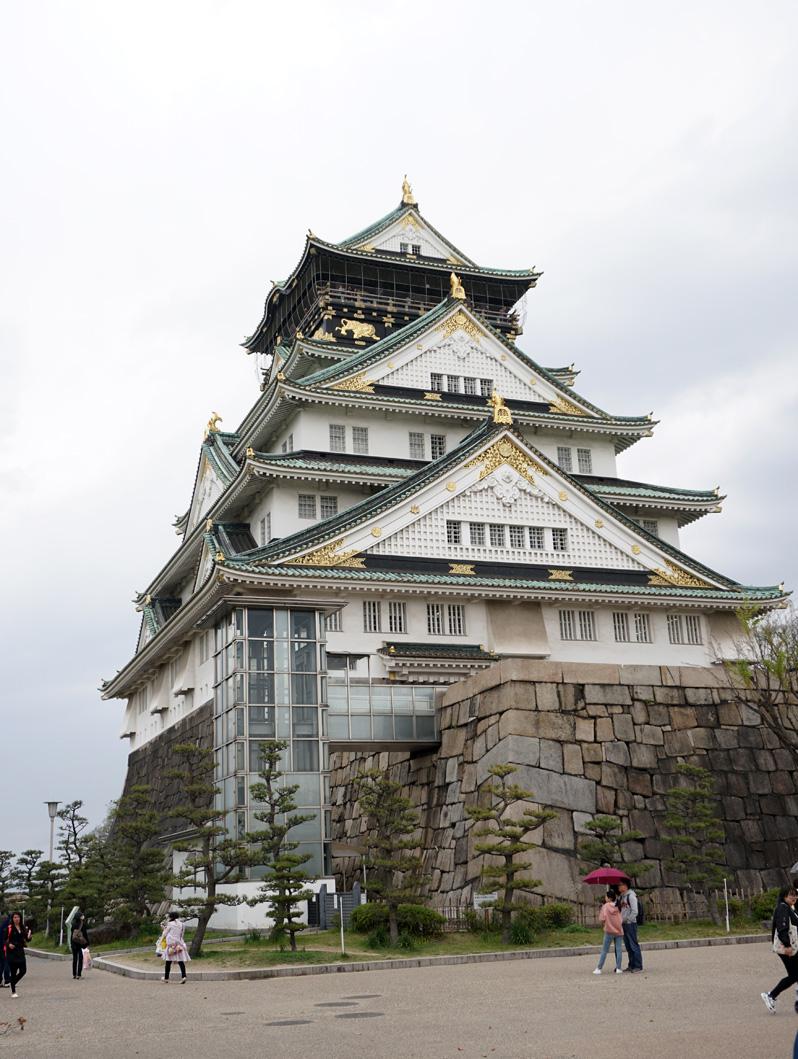 Osaka-jo, Note the accessibility elevator