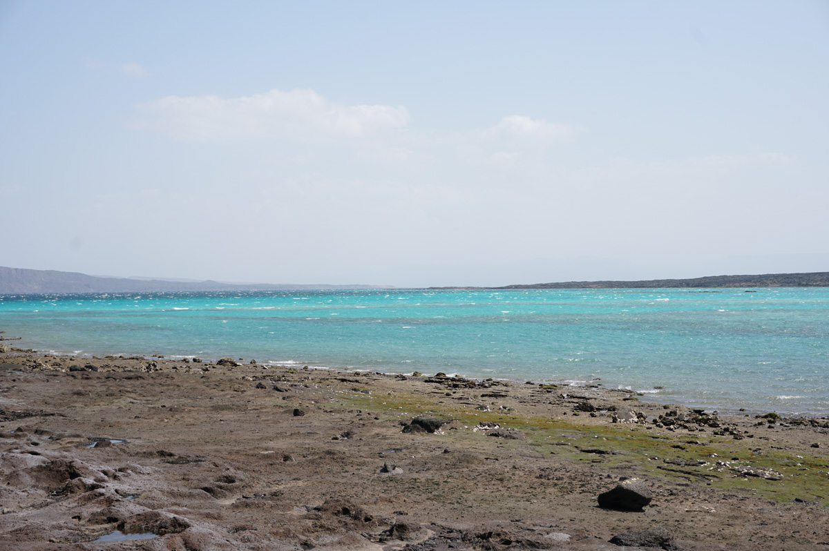 Lac Assal Trip, "Green Tire Beach" on Lake Ghoubet gulf