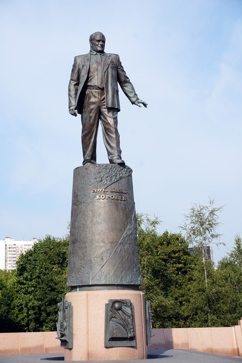 Monument to the Conquerors of Space, Korolev statue