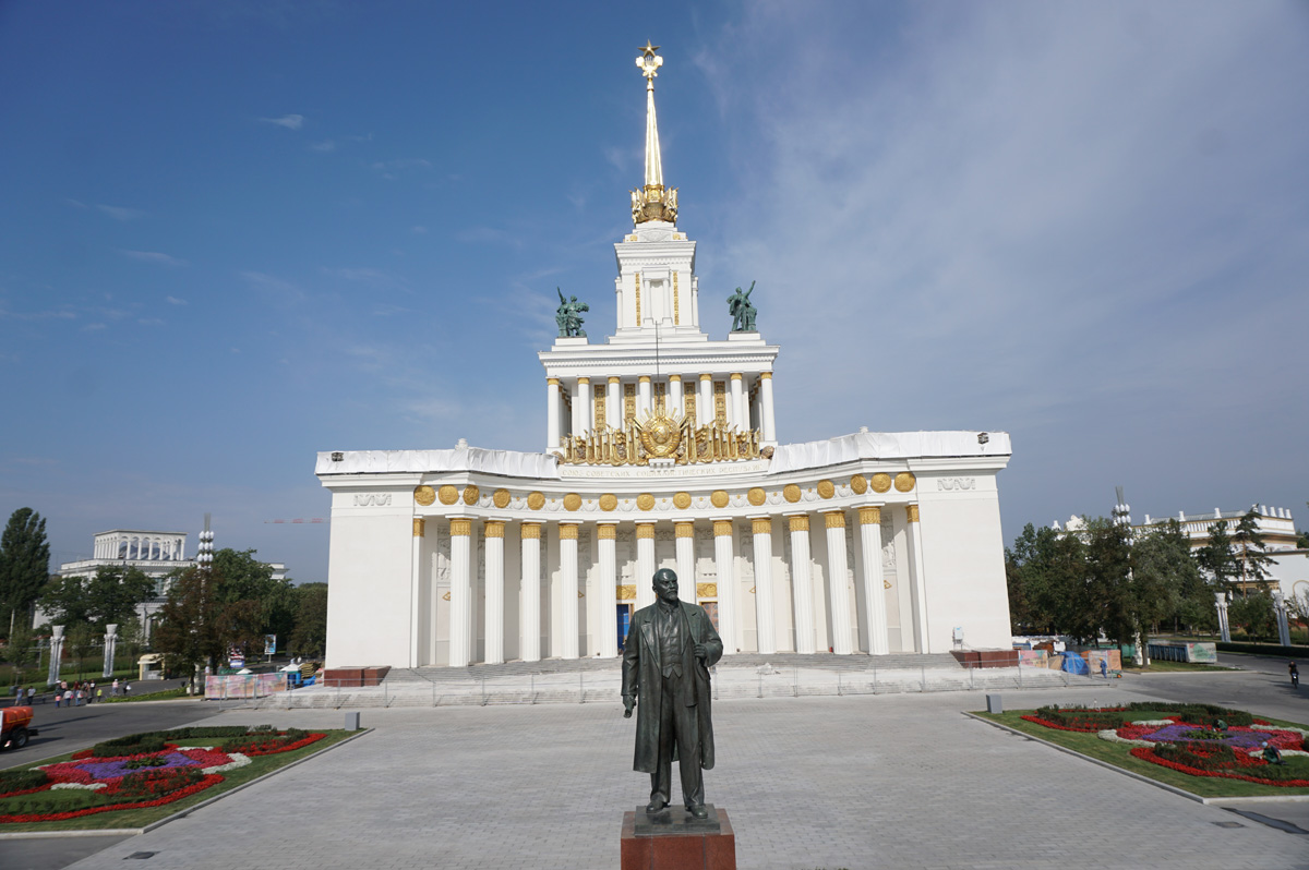 VDNKh, Lenin at VNDKh