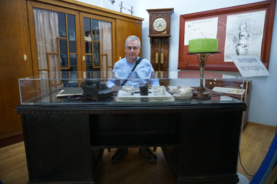 Scotsman at Korolev's desk, RSC Energia Museum, Moscow 2018