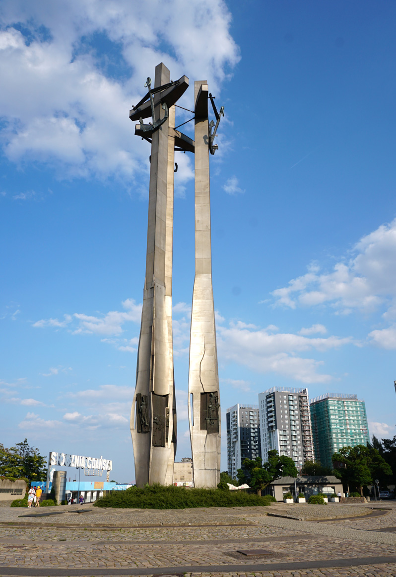 Solidarity Museum + 1970 Strike Monument, 1970 Strikers Monument