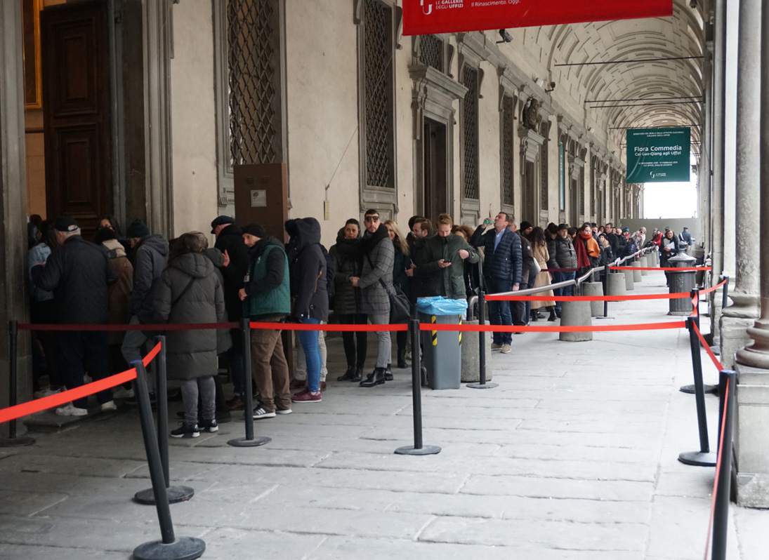 Uffizi Gallery, Uffizi queue at 11am (not bad at all)