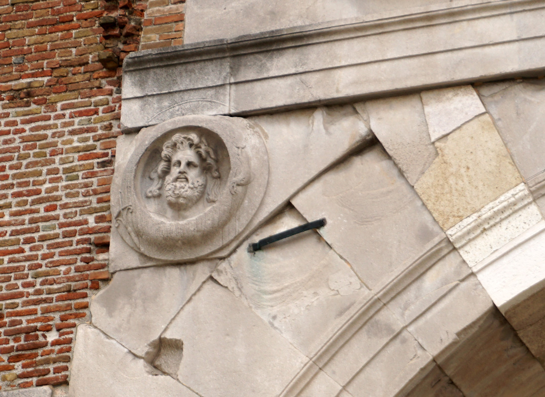 Rimini, Arch of Augustus: Neptune