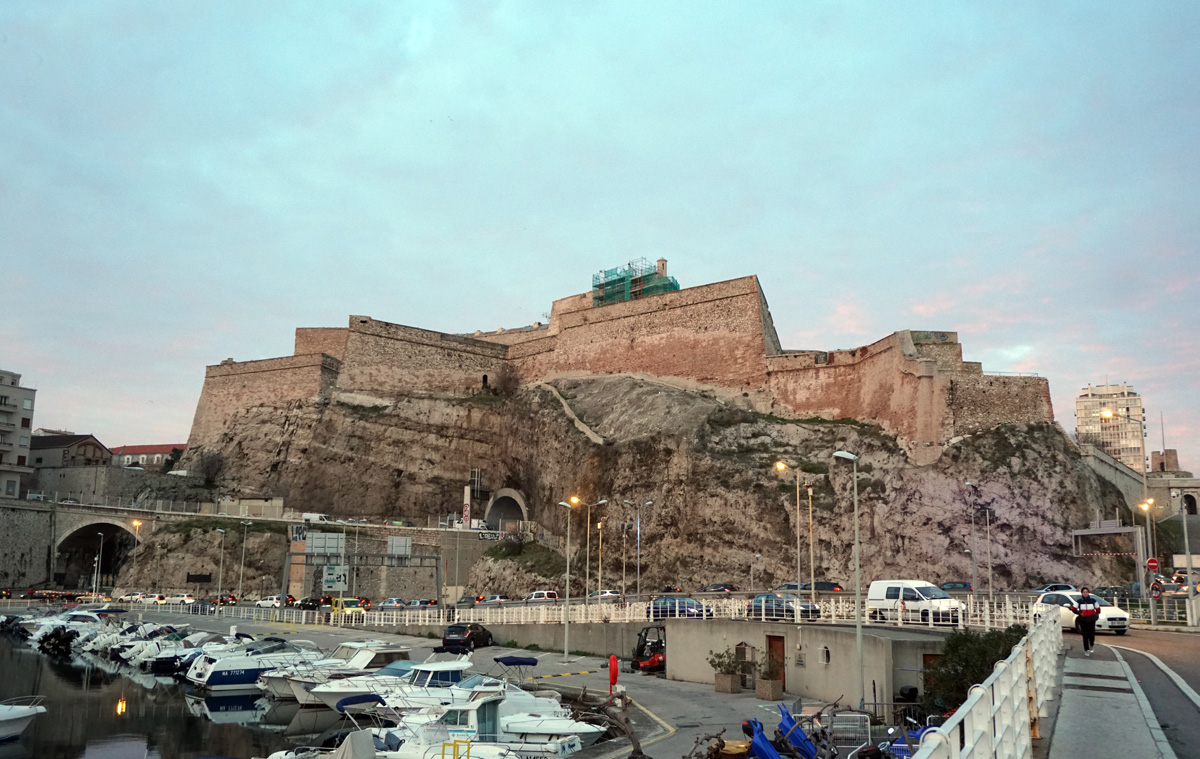 Around Marseilles, In dawn