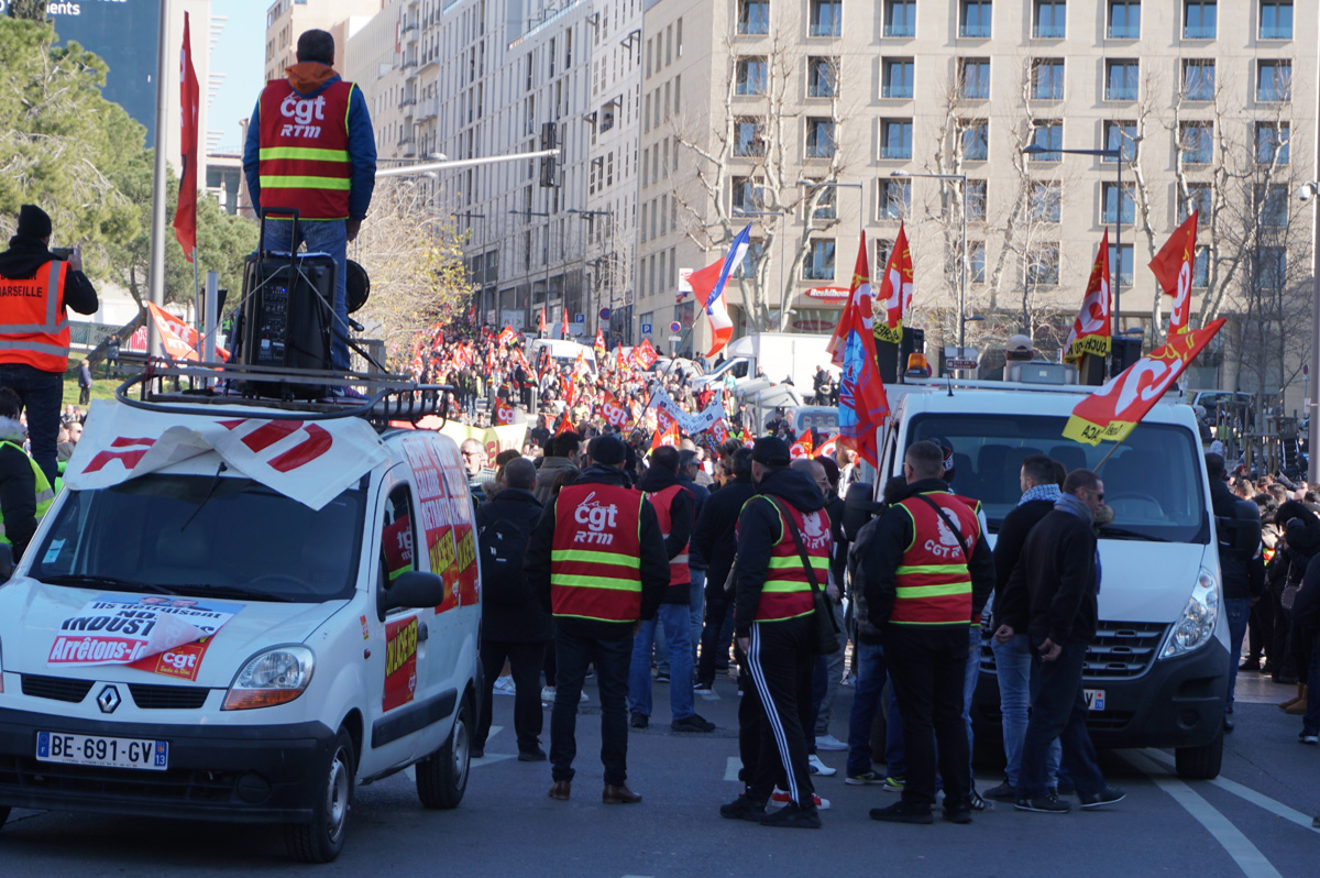 Around Marseilles, Port d’Aix: Approaching marchers