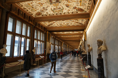Main hallway, with Roman statues, Uffizi Gallery, Italy++ January 2019