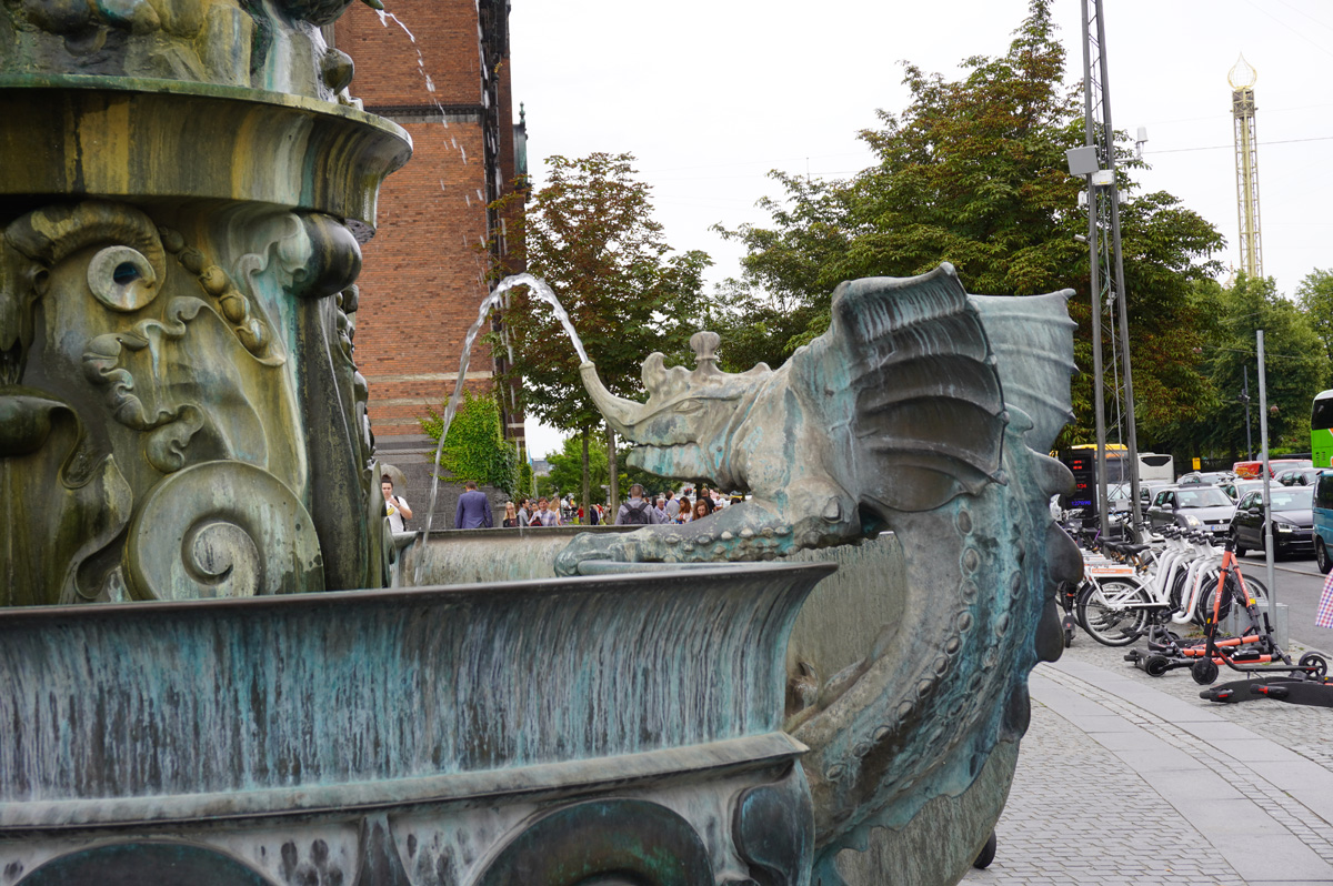 Copenhagen 2019, Dragon/Crocodile Fountain, outside City Hall