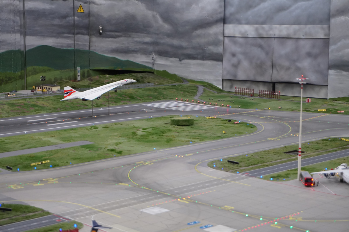 Miniatur Wunderland, Concorde flies out